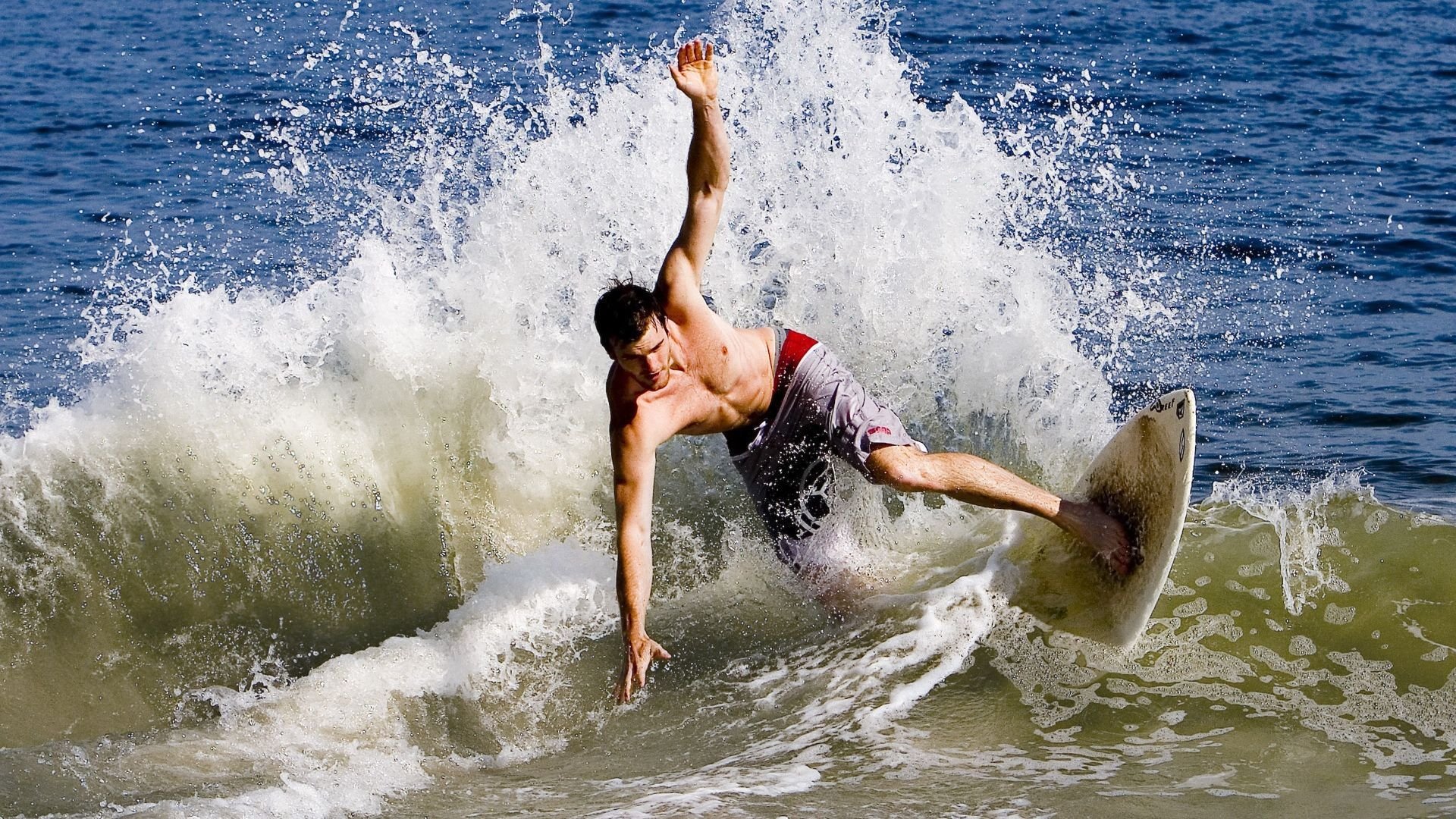 英超:热刺4-1大胜沃特福德,孙兴慜两次助攻,热刺1-0沃特福德升榜首 孙兴慜建功